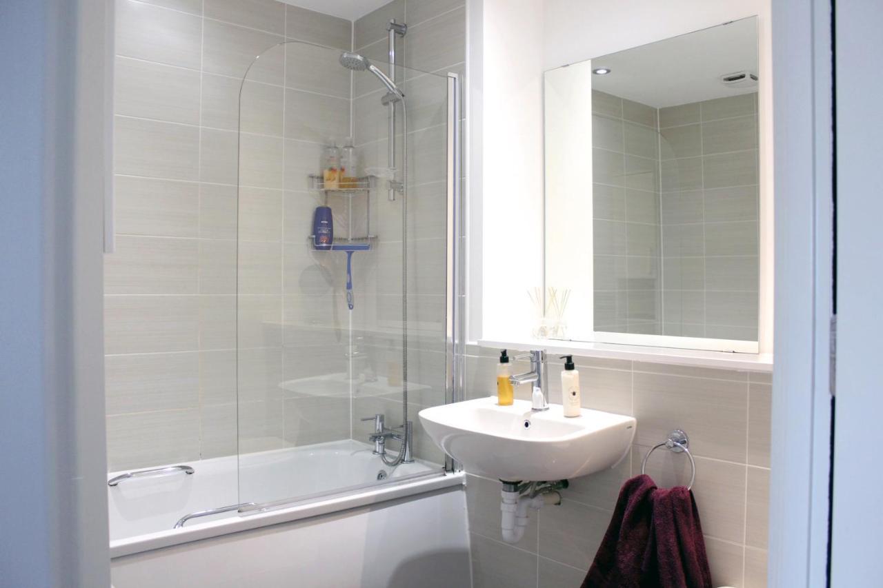 Manchester Escape - Private Room & Bathroom Near Etihad And Coop Arena - Free Secure Parking Esterno foto
